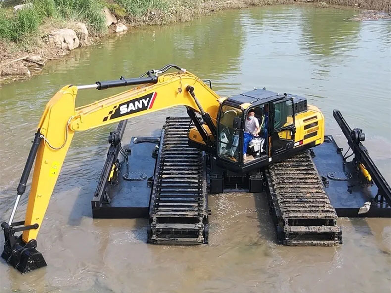 Амфибийный экскаватор
