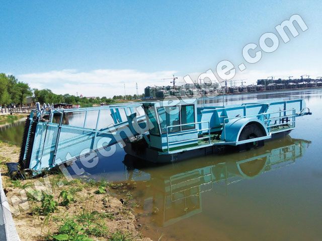 Полностью автоматический комбайн для сбора водных сорняков IHD-GC85